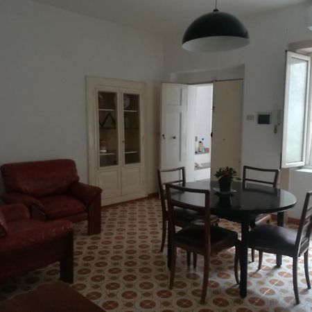 La Casa Di Astrea Bed & Breakfast Caiazzo Ruang foto